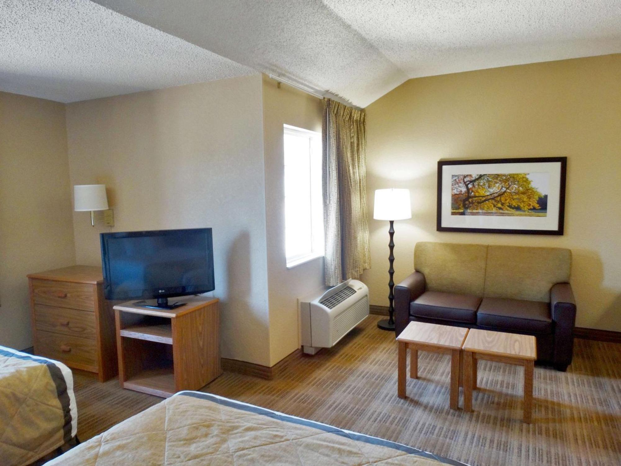 Extended Stay America Select Suites - Orlando - Lake Mary - 1040 Greenwood Blvd Exterior photo