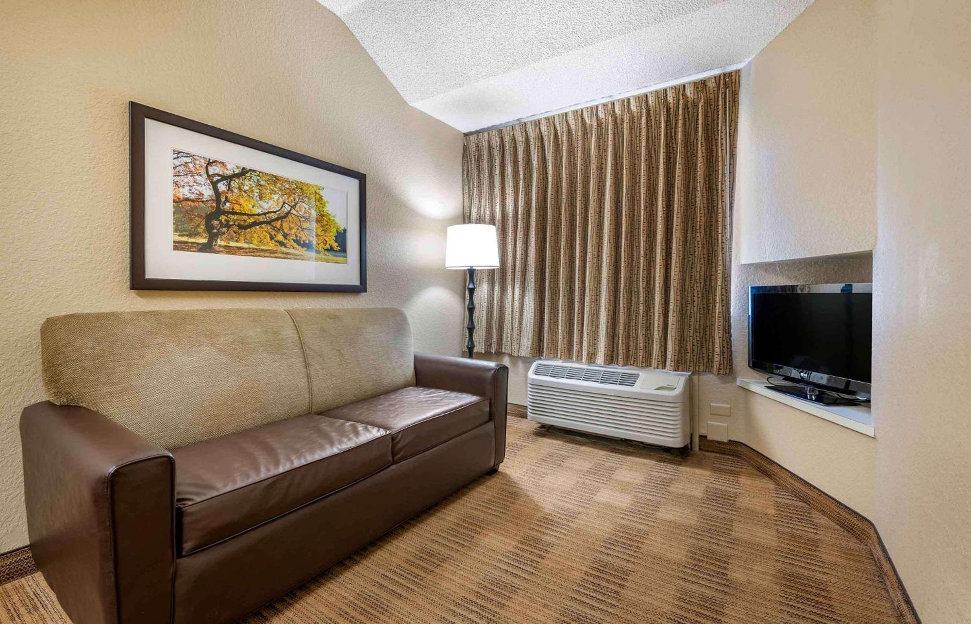 Extended Stay America Select Suites - Orlando - Lake Mary - 1040 Greenwood Blvd Exterior photo